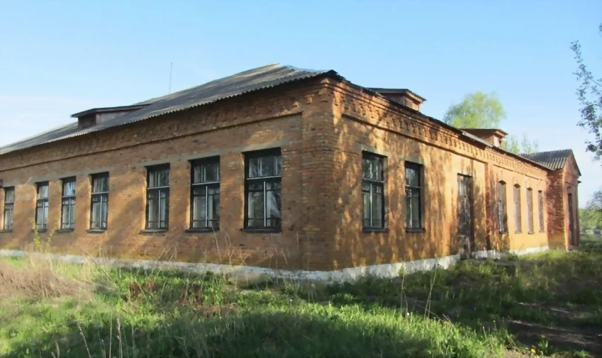 Купить дом за 10$- это пустующая школа в Беларуси